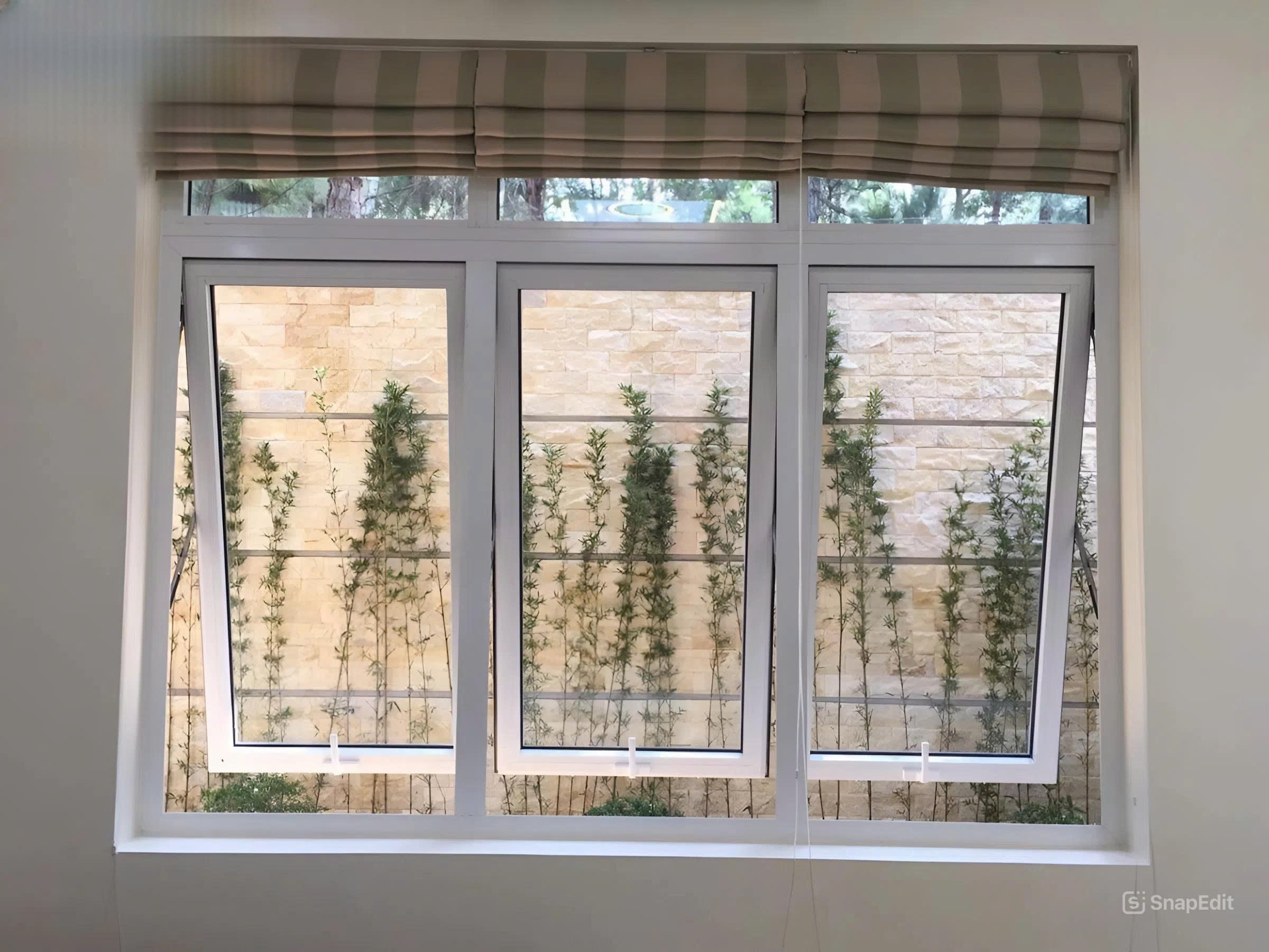 CỬA SỔ XINGFA 3 CÁNH MỞ HẤT